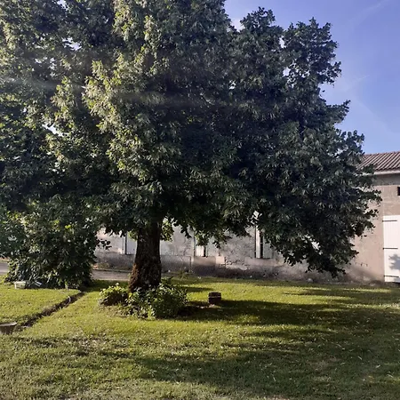 Hébergement de vacances La Maison D'augusta Saint-Martin-de-Coux